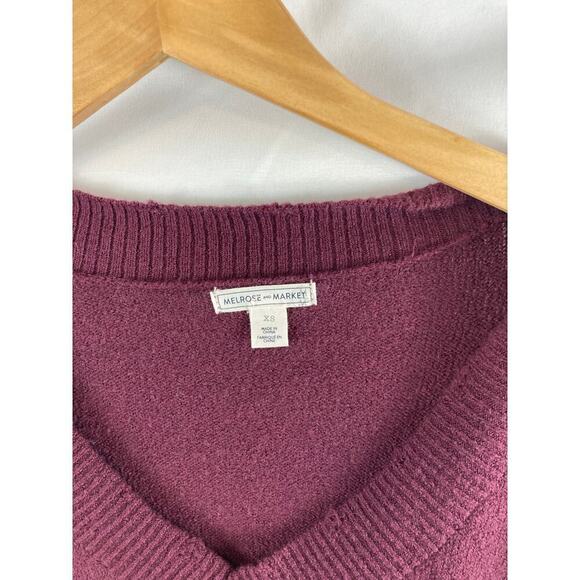 NWOT Melrose and Market Destroyed Detail V Neck Sweater XS - Picture 3 of 5